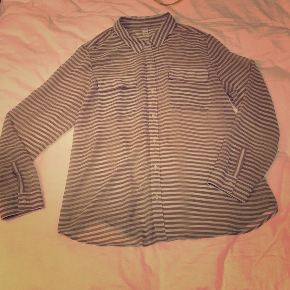 Silky smooth sheer Old Navy Button Front Blouse